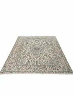 Kibek Nain 6 Lah Habibian